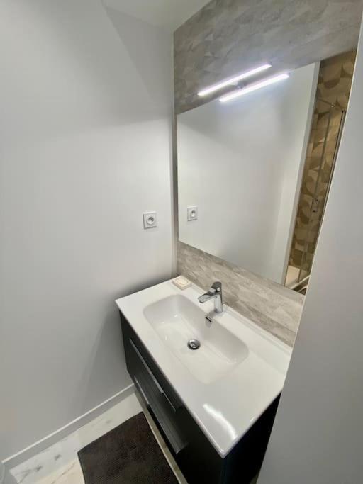 Superbe Appartement Hyper Centre 4 Personnes 발랑스 외부 사진